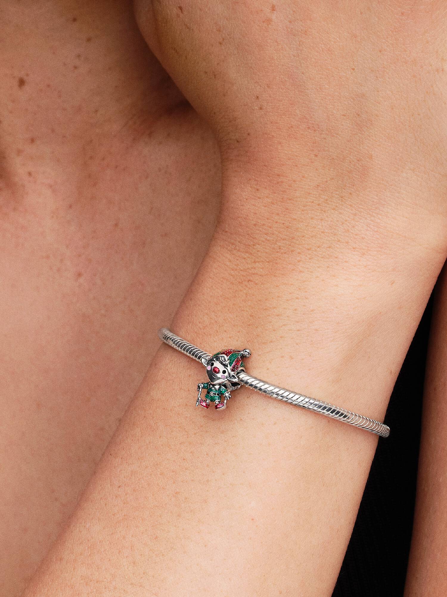 Mozgatható manó charm