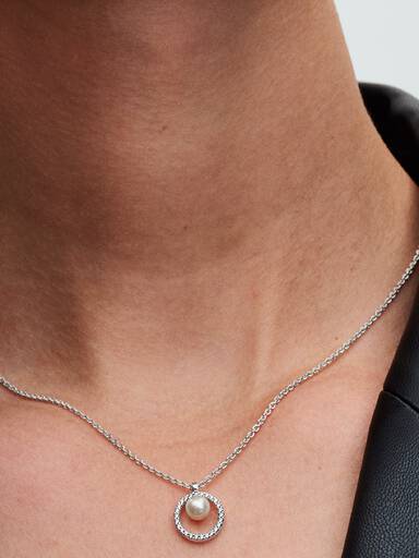Kezelt édesvízi tenyésztett gyöngy és pavé collier nyaklánc