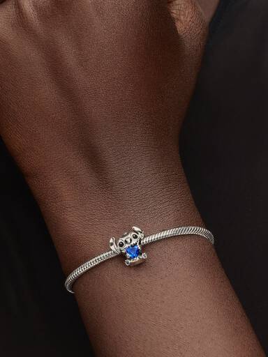 Disney Stitch kék szív charm