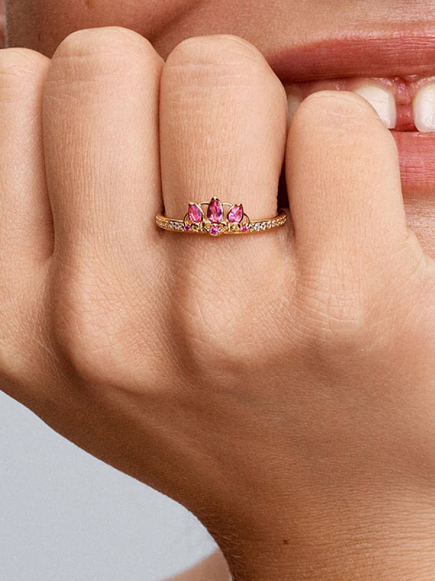 Disney Aranyhaj hercegnő tiara gyűrű