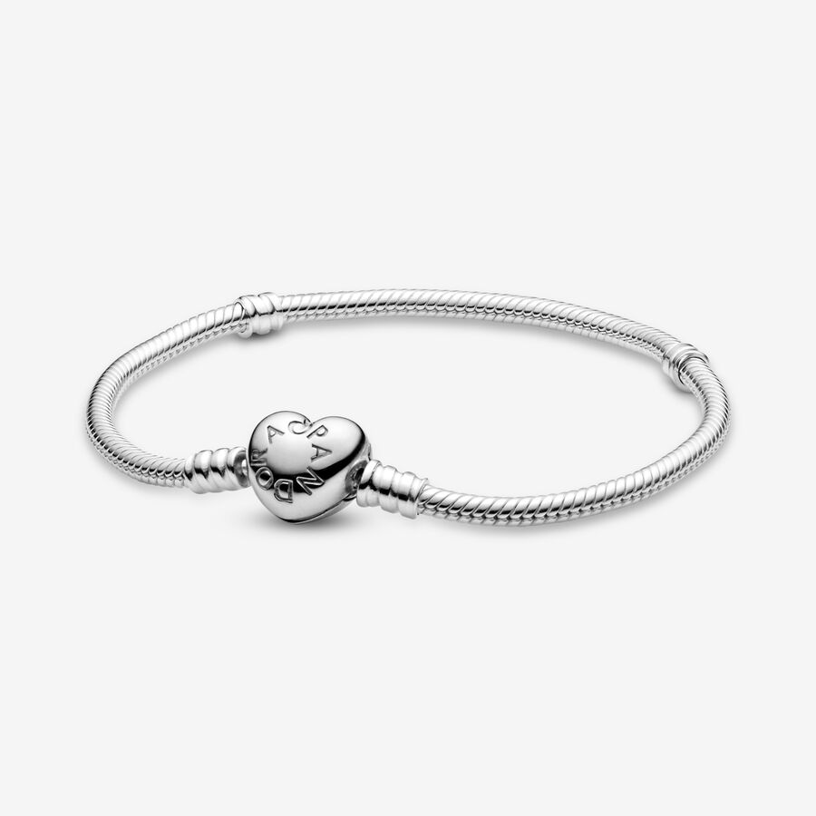 Pandora Moments ezüst karkötő szív alakú zárral image number 0