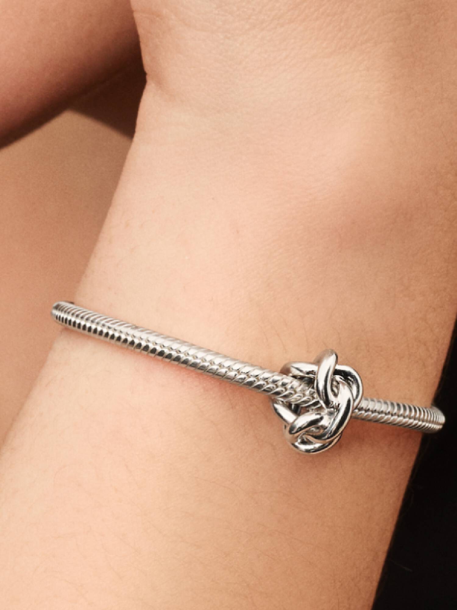 Végtelen csomó charm