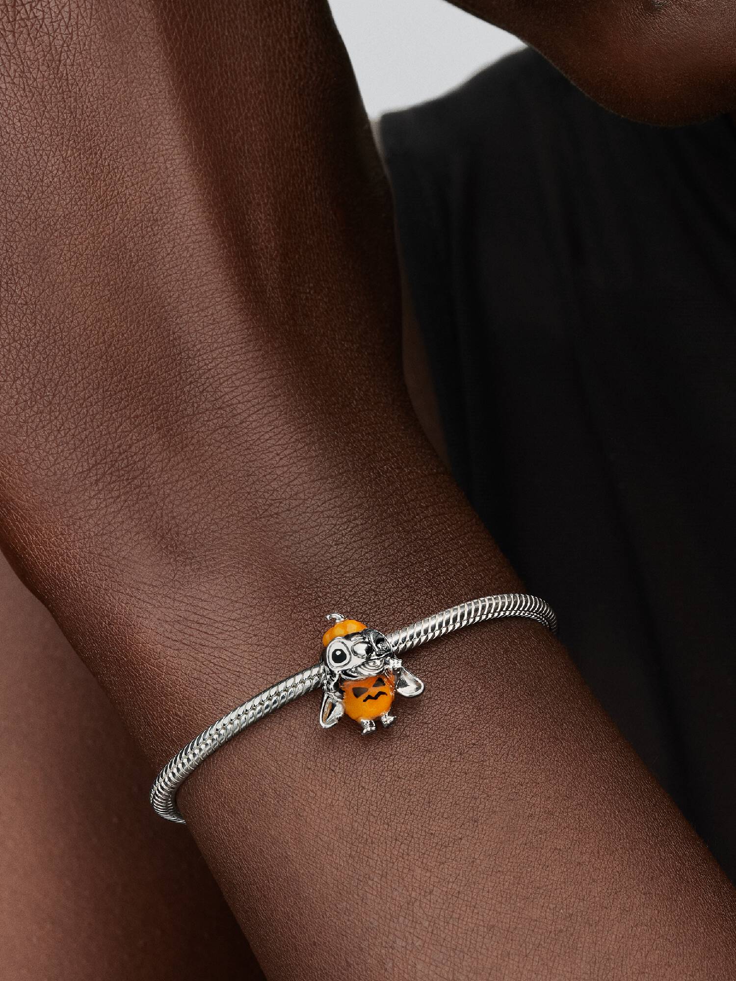 Disney Stitch halloweeni tök charm