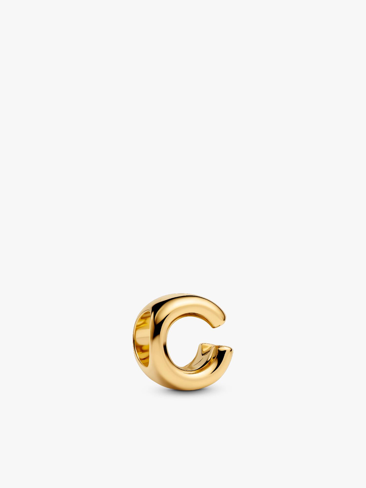 "C" betű charm