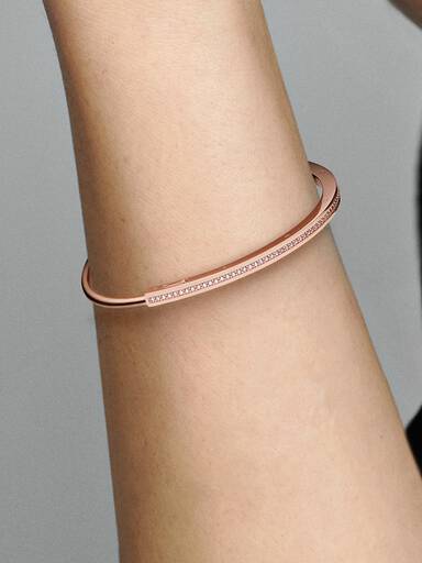 Pandora Signature I-D pavé karperec