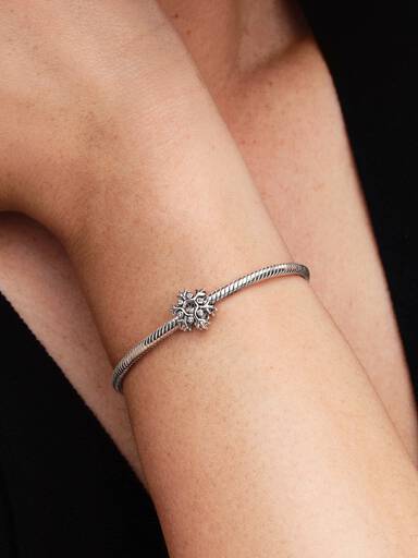Hópehely charm
