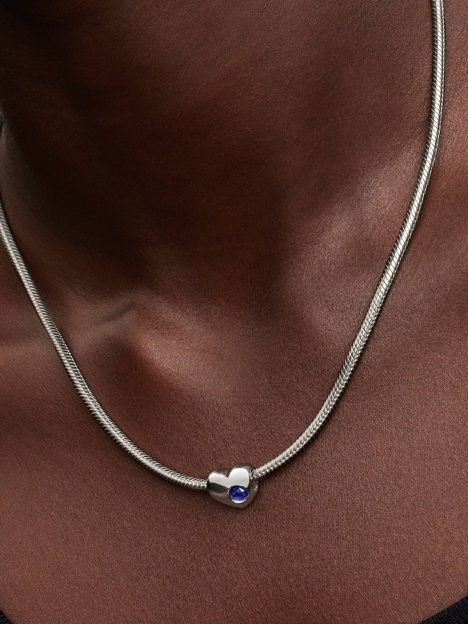 Kék köves gravírozható szív charm