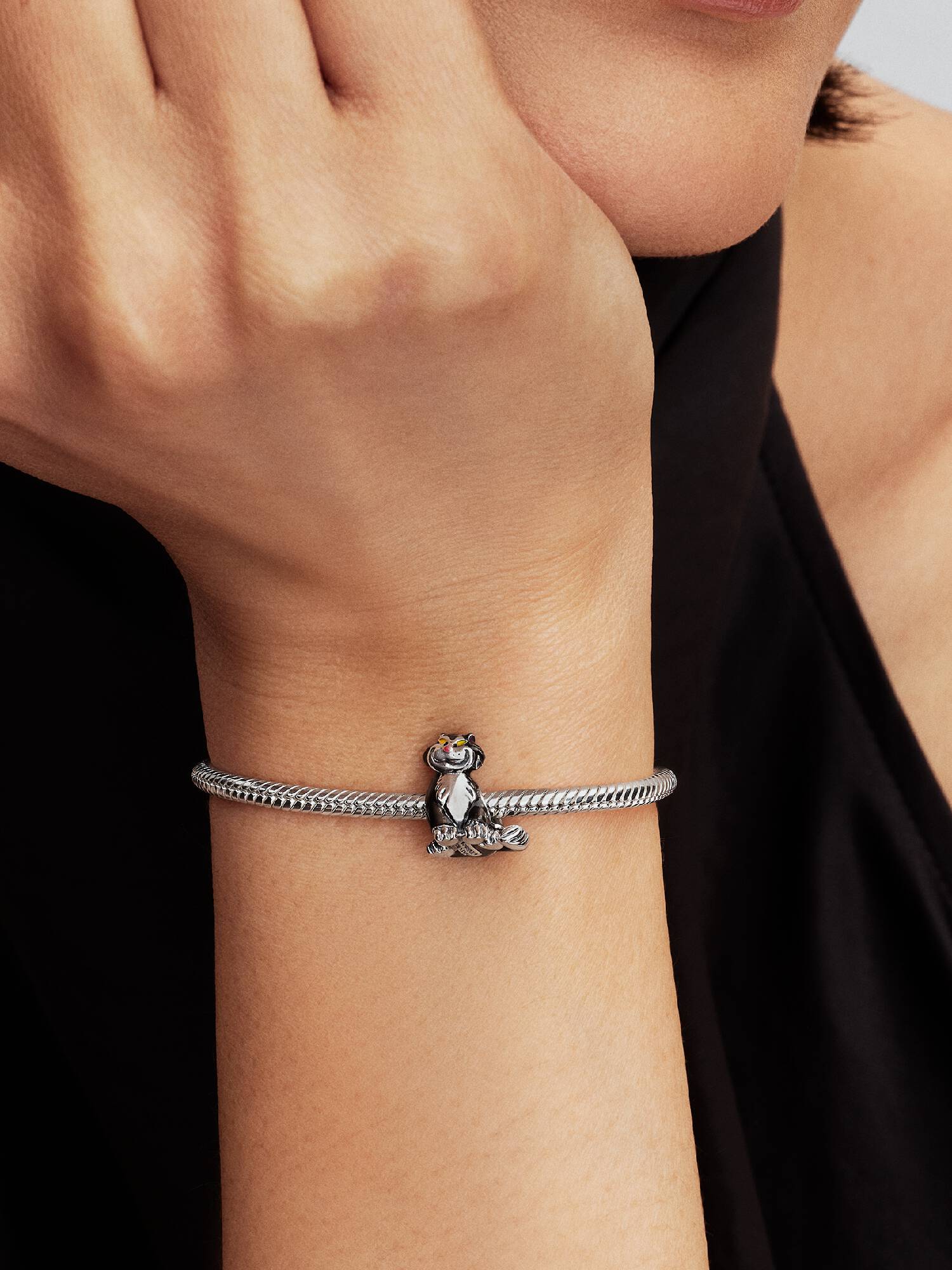 Disney Gonosz karakterek Lucifer charm
