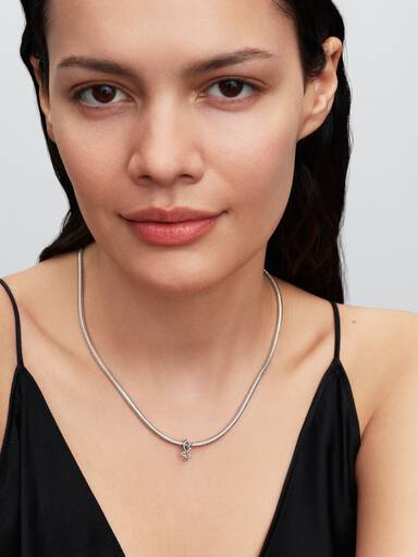 Tulipán áttört charm