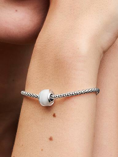 Fehér mini muranói üveg charm