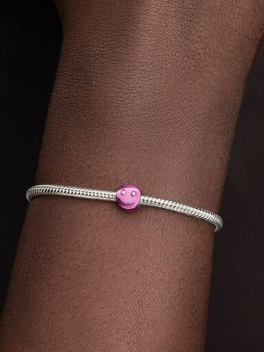 Rózsaszín mosolygó arc mini charm