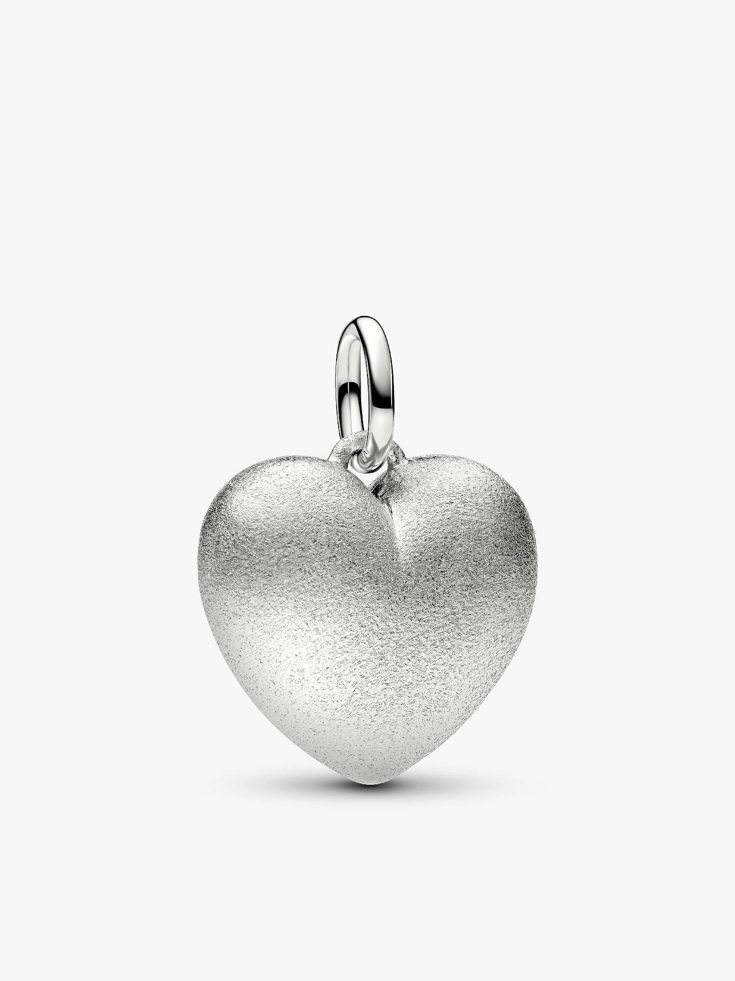 Matt szív függő charm, Platina bevonat 