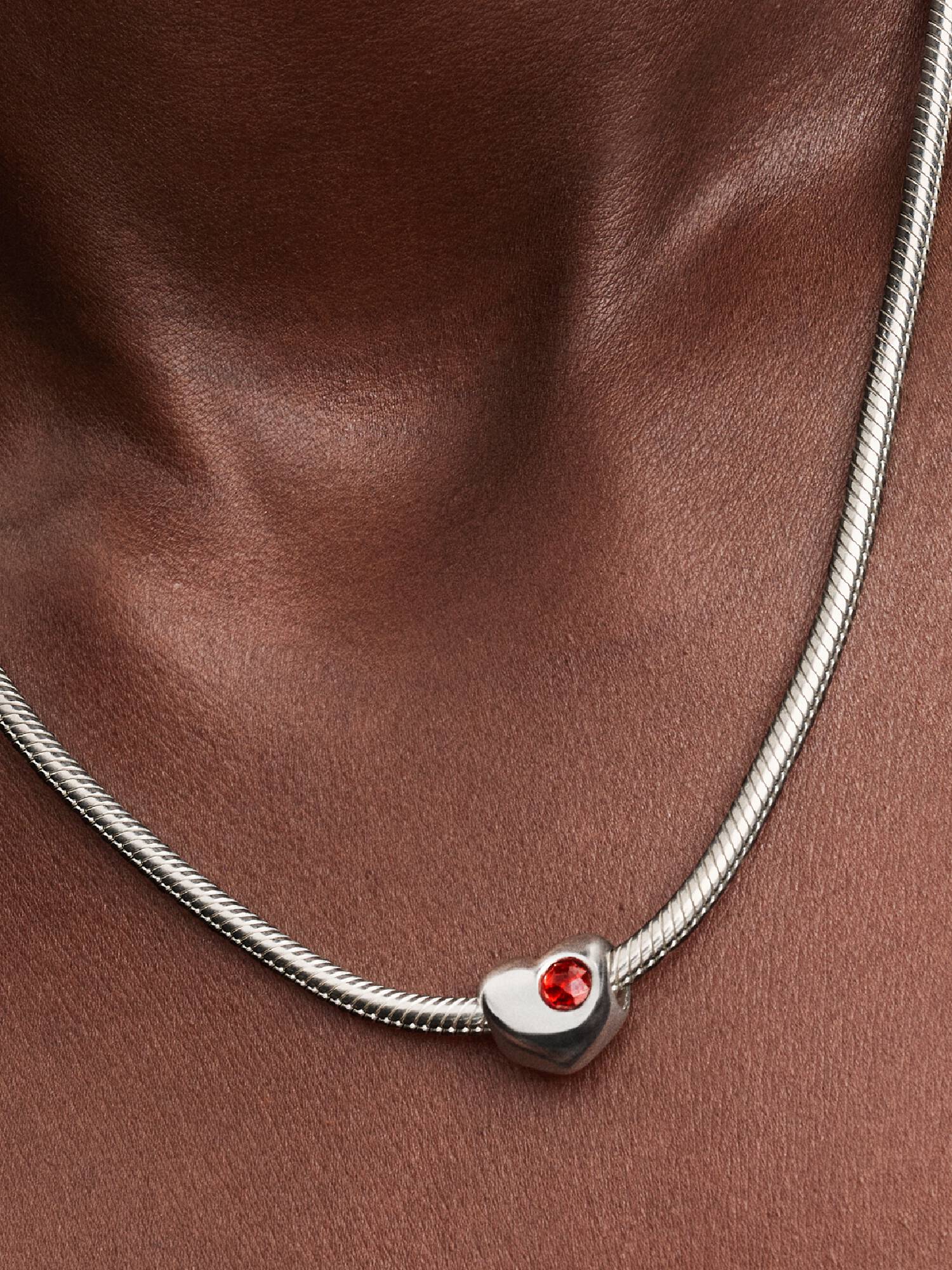 Piros köves gravírozható szív charm