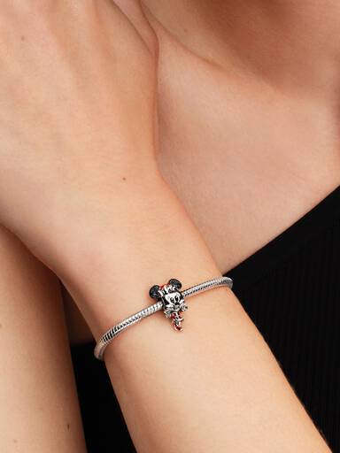 Disney Minnie egér ünnepi charm