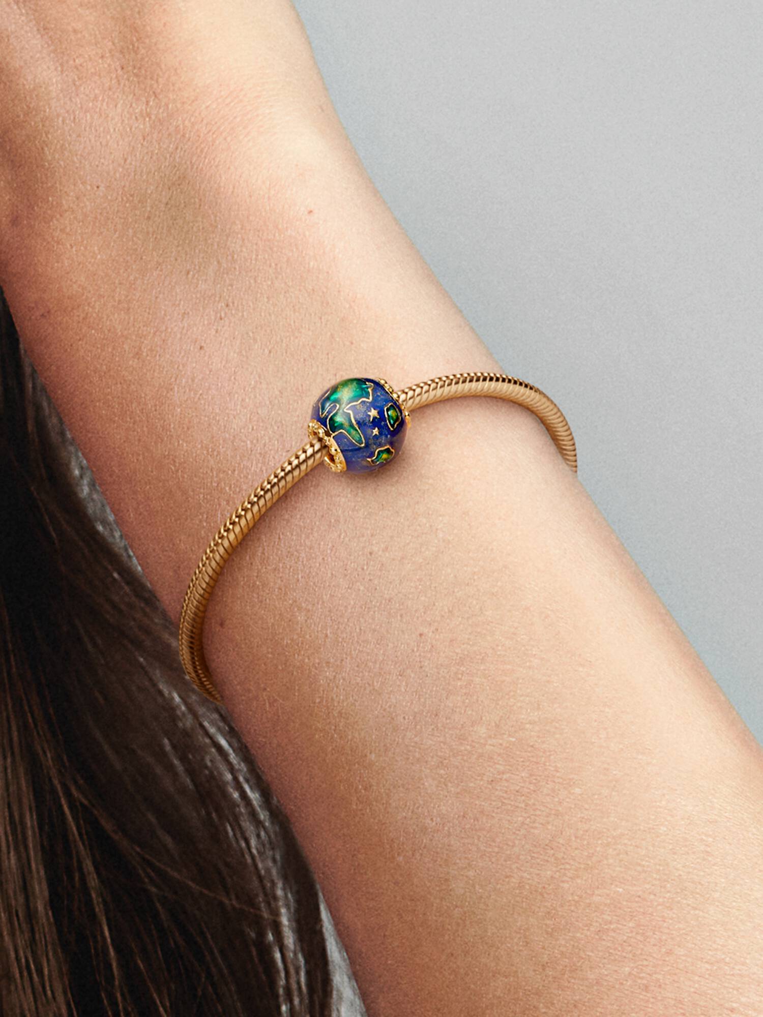 Föld bolygó charm